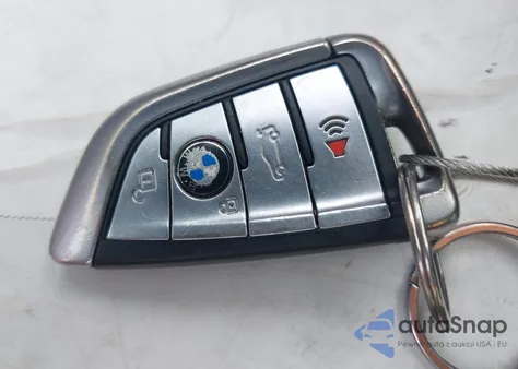 2016 BMW 740I из США, поврежденный, VIN WBA7E2C54GG547550